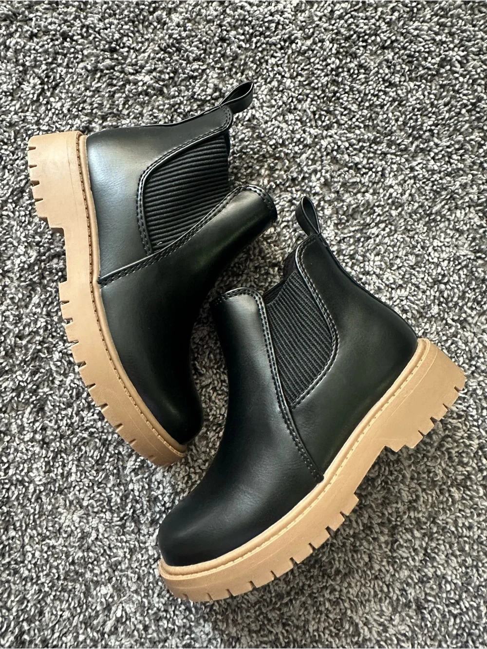 Old Navy Girls Black Chelsea Boots with Tan Lug Sole Size 10 Toddler